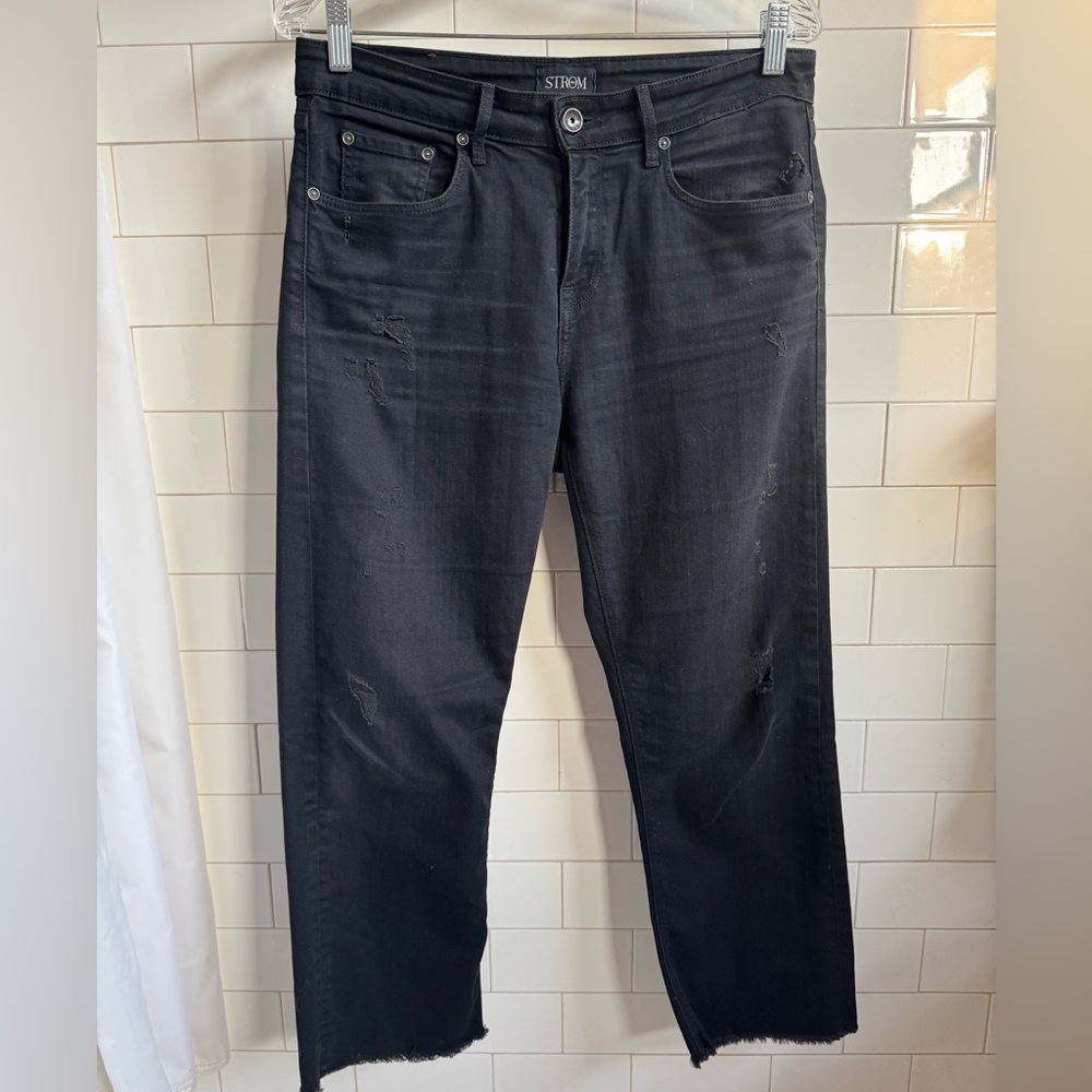 Strom Black Straight distressed Jeans 28
